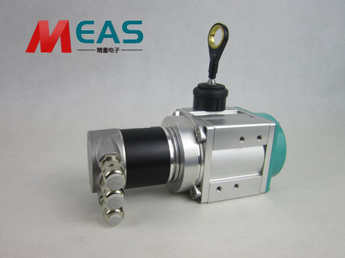 ����λ�ƾ��a����΁�y��λ�Ɣ�ֵ